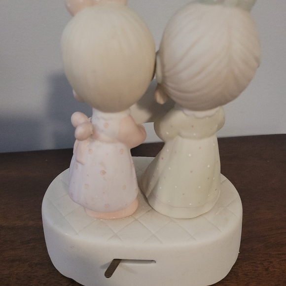 Precious Moments - Picture 5 of 5